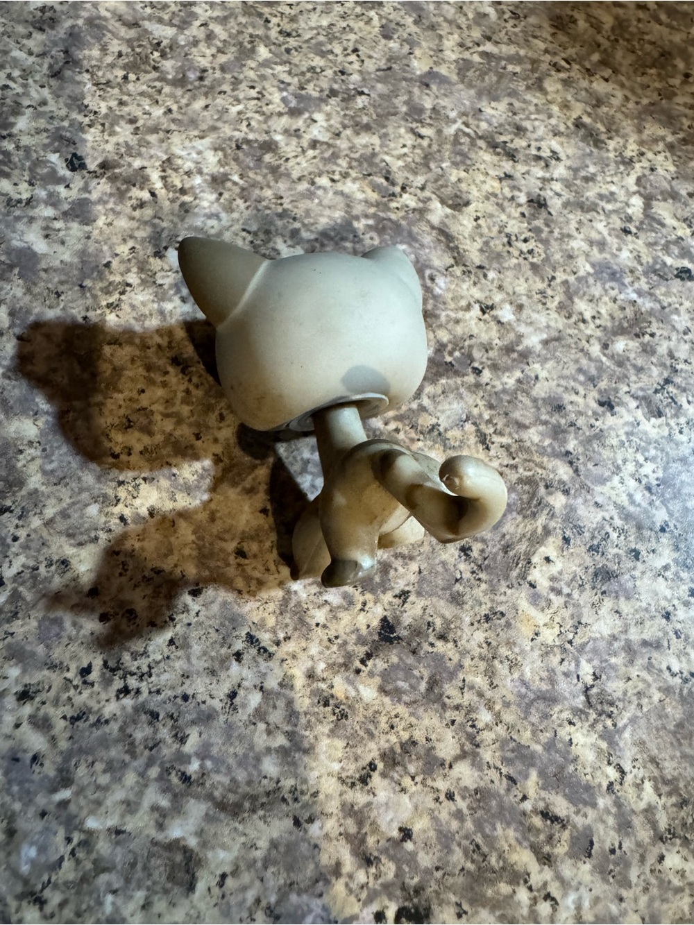Littlest Pet Shop Beige and Teal Kitten Figure - Picture 3 of 5